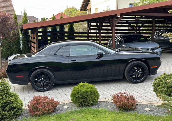 Dodge Challenger cena 103700 przebieg: 89000, rok produkcji 2016 z Wieliczka małe 466